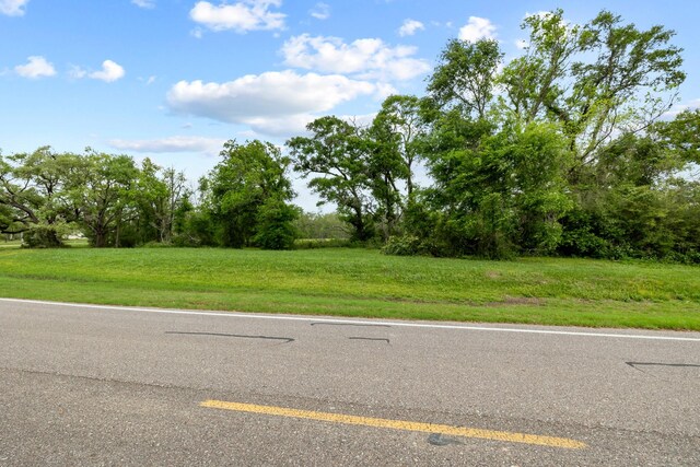 21610 Chenango Lake Dr, Angleton, TX 77515