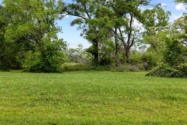 21610 Chenango Lake Dr, Angleton, TX 77515