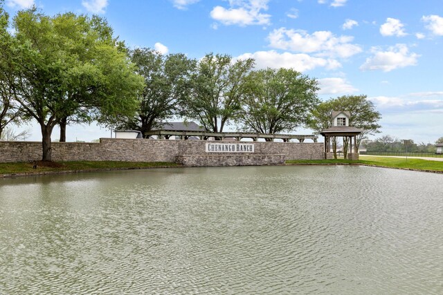 21610 Chenango Lake Dr, Angleton, TX 77515
