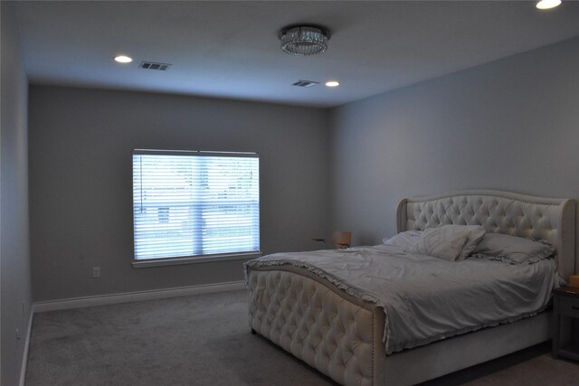 bedroom featuring visible vents, carpet flooring, baseboards, and recessed lighting