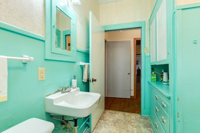 202 10th Ave N, Texas City, TX 77590 - half bath featuring toilet and a sink