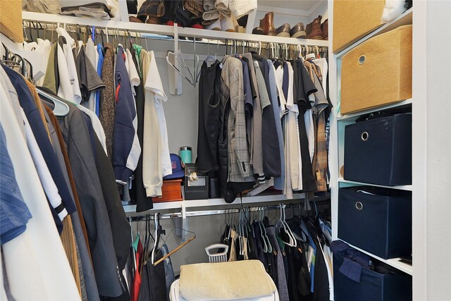 6113 Nicholas Grove Pl, Houston, TX 77055 - view of spacious closet