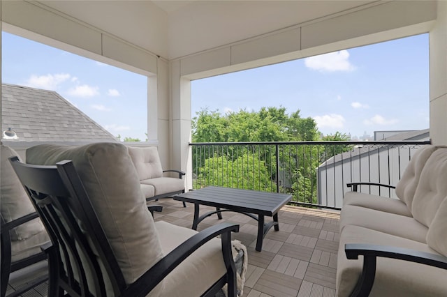 6113 Nicholas Grove Pl, Houston, TX 77055 - balcony with an outdoor living space