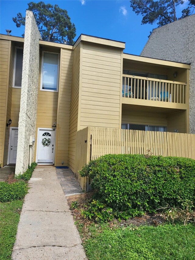 3922 Lakewood Dr, Montgomery, TX 77356 - view of building exterior