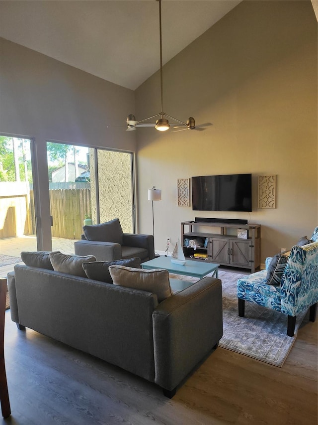 3922 Lakewood Dr, Montgomery, TX 77356 - living room with wood finished floors and high vaulted ceiling