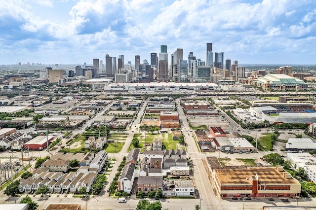 bird's eye view with a view of city