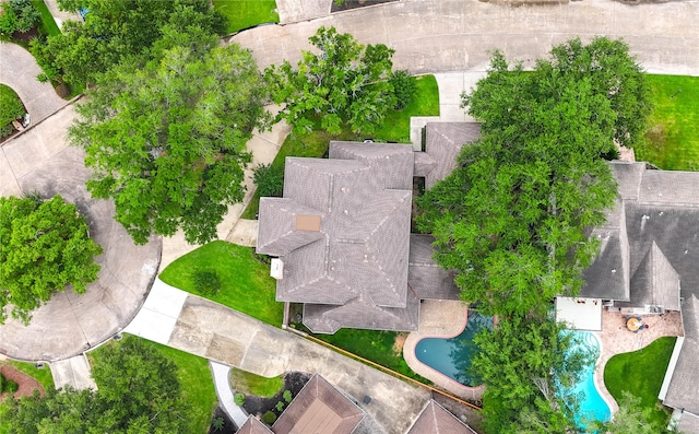 714 Last Arrow Dr, Houston, TX 77079 - bird's eye view of a pool