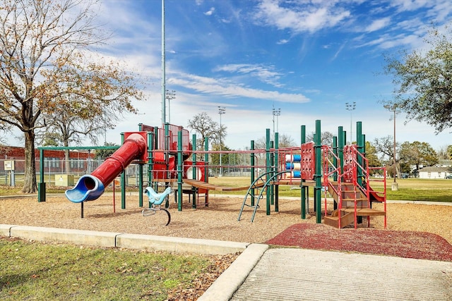 1016 Alexander St, Houston, TX 77008 - view of communal playground
