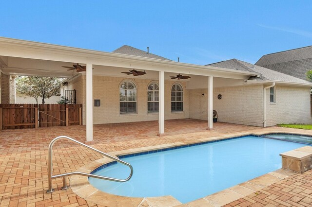 11406 Carson Ave, Pearland, TX 77584 - view of pool featuring a fenced in pool, ceiling fan, a patio area, and fence