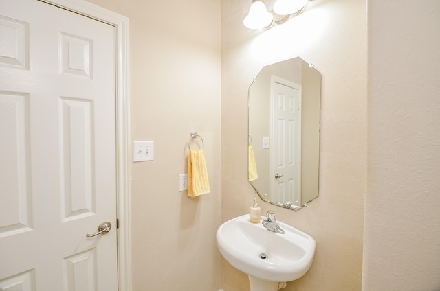 24242 Yelverton Glen Dr, Katy, TX 77493 - bathroom featuring a sink