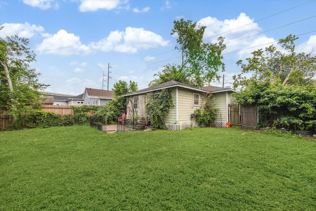1206 Shearn St, Houston, TX 77007 - view of yard featuring fence