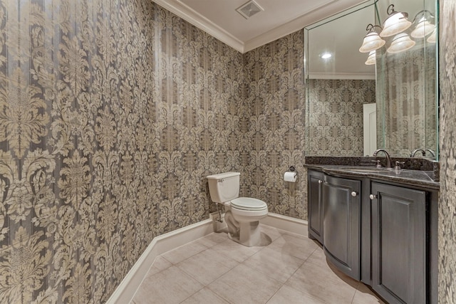 28822 Saddle Oak Dr, Montgomery, TX 77356 - bathroom with visible vents, crown molding, vanity, toilet, and wallpapered walls