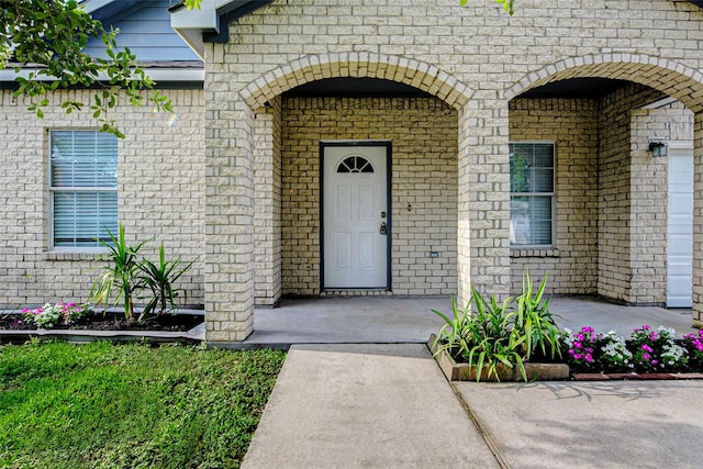 7315 Palestine St, Houston, TX 77020 - property entrance featuring brick siding