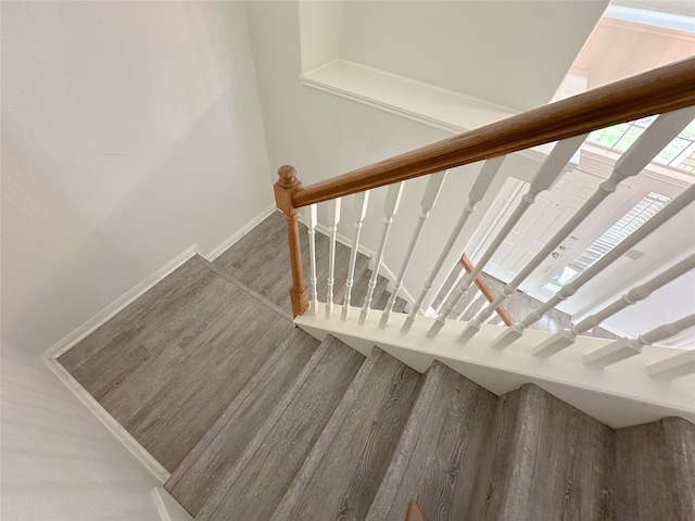 5310 Flagridge Ln, Houston, TX 77066 - stairway featuring wood finished floors and baseboards