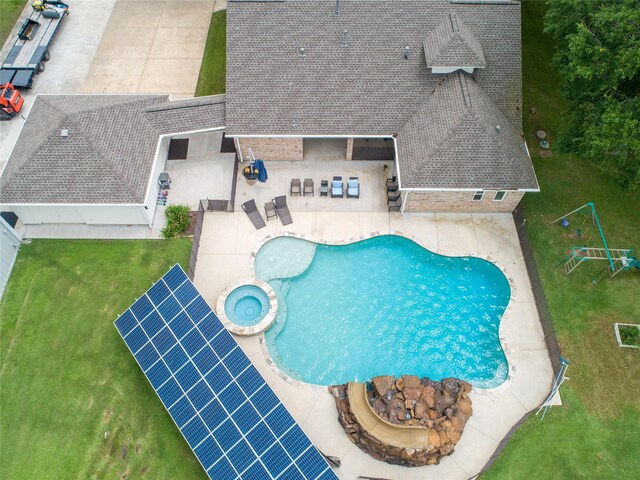 6820 Cemetary Rd, Manvel, TX 77578 - view of pool featuring a pool with connected hot tub, a patio, and a lawn