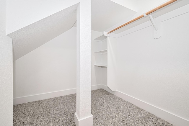3114 Orange St, Houston, TX 77020 - walk in closet featuring carpet