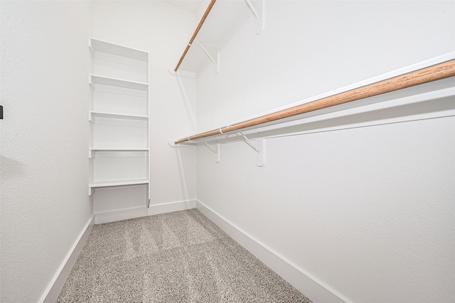 3114 Orange St, Houston, TX 77020 - walk in closet featuring carpet