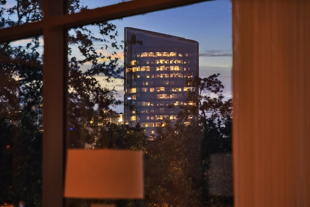 2207 Bancroft St Unit 301, Houston, TX 77027 - city view