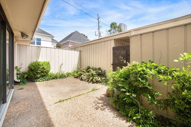 5827 Valley Forge Dr Unit 83, Houston, TX 77057 - view of yard with fence and a patio area