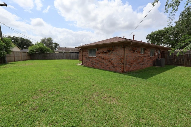 1217 E Brown Ln, Deer Park, TX 77536 - view of yard with central AC unit