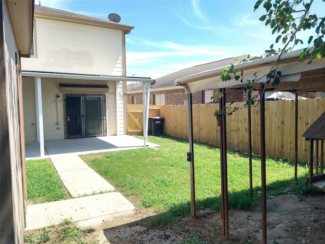 811 Sweet Flower Dr, Houston, TX 77073 - view of yard featuring a patio