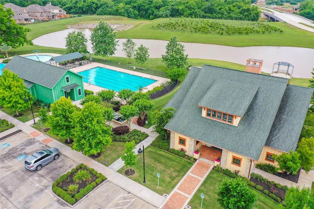 4418 Southpoint Way N, Fulshear, TX 77441 - aerial view of a pool and a large body of water