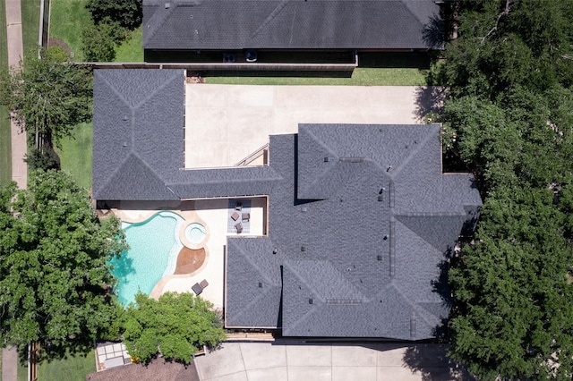 5514 Chase Hbr, Houston, TX 77041 - aerial view of property and surrounding area with a pool area