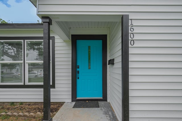 view of exterior entry