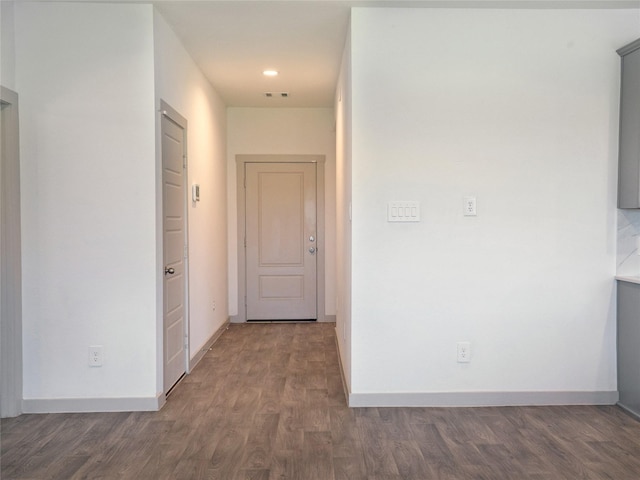 711 Boer Plains Dr, Rosharon, TX 77583 - hall featuring wood finished floors and baseboards