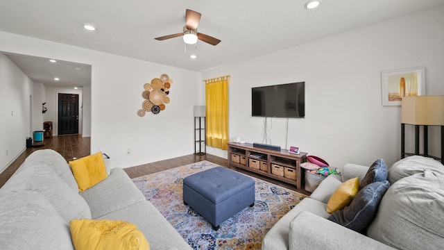 6630 Elks Trce, Richmond, TX 77406 - living area featuring a ceiling fan, recessed lighting, and wood finished floors