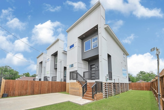 2104 Bringhurst St, Houston, TX 77026 - view of front facade
