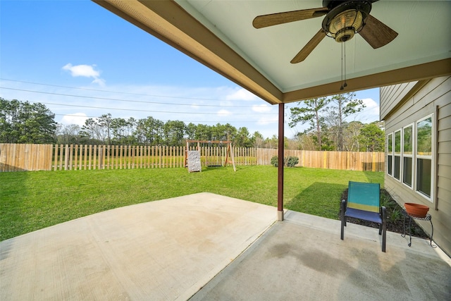 1202 Casal Springs Ct, Crosby, TX 77532 - view of patio featuring ceiling fan and a fenced backyard