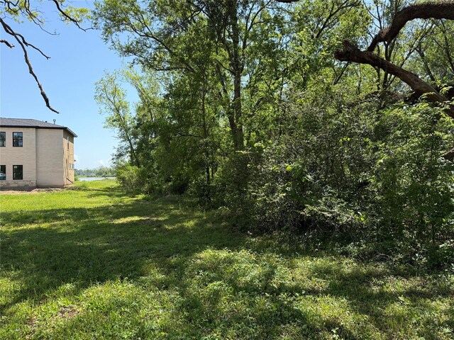 21910 Chenango Lake Dr, Angleton, TX 77515