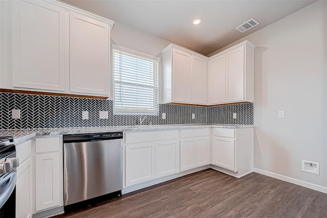 10103 Gold Finch Run, Magnolia, TX 77354 - kitchen with visible vents, tasteful backsplash, dishwasher, light countertops, and white cabinetry