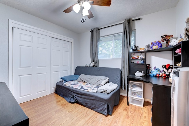 4114 Cicada Ln, Houston, TX 77039 - living area with ceiling fan and light wood-style flooring