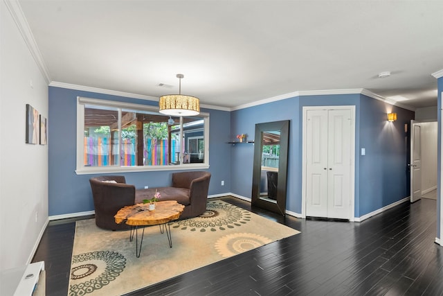 4811 Saxon St, Bellaire, TX 77401 - living area featuring baseboards and wood finished floors