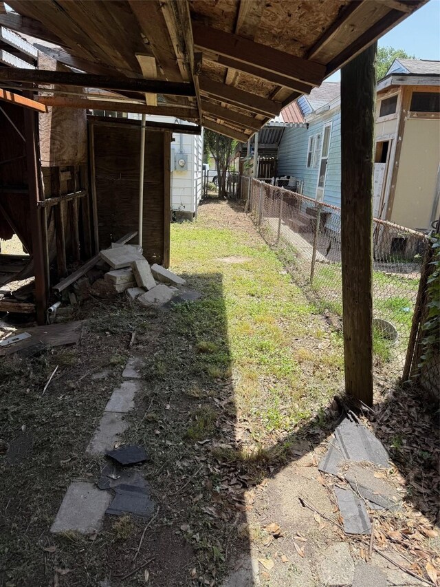 1130 Hoffman St, Houston, TX 77020 - view of yard