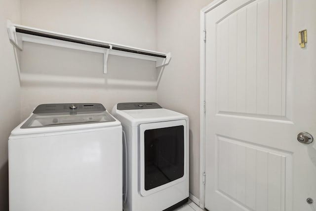 4310 Treccia Ct, Katy, TX 77493 - clothes washing area with independent washer and dryer