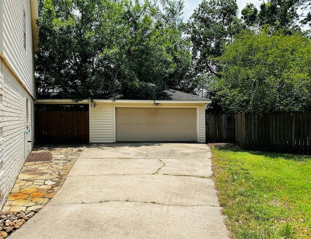 8315 Lichen Ln, Spring, TX 77379 - view of garage