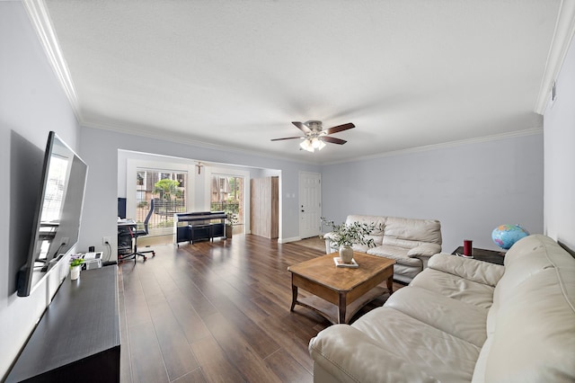 12633 Memorial Dr Unit 83, Houston, TX 77024 - living area featuring crown molding, a ceiling fan, and wood finished floors
