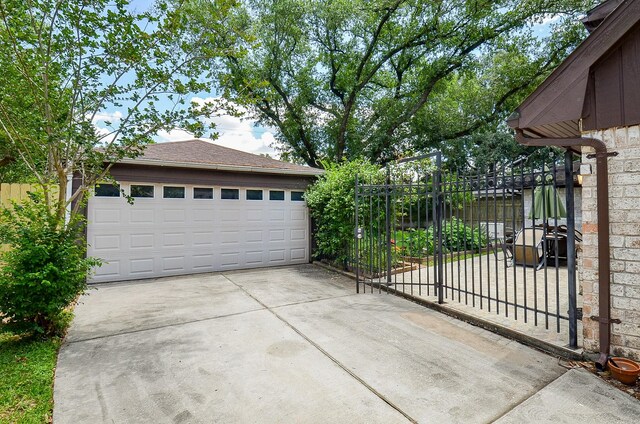 1915 Ashford Hollow Ln, Houston, TX 77077 - photo 32