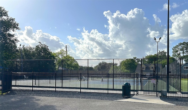 1915 Ashford Hollow Ln, Houston, TX 77077 - view of tennis court