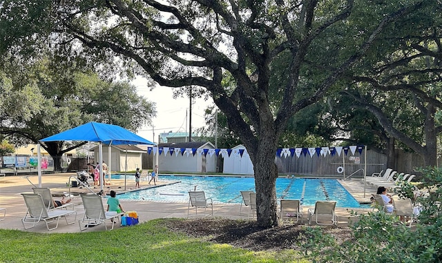 1915 Ashford Hollow Ln, Houston, TX 77077 - community pool featuring a patio