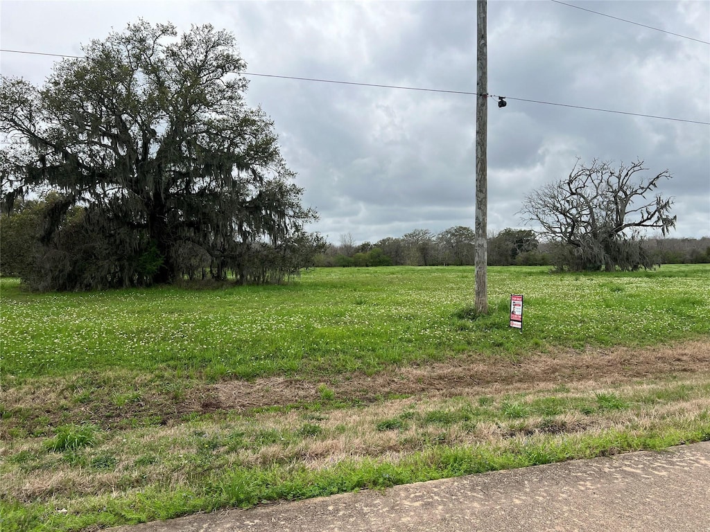484 Pony Trl, Angleton, TX 77515