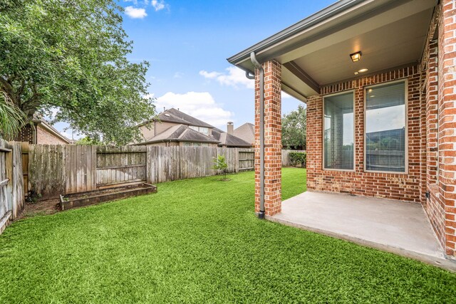 view of yard with a patio