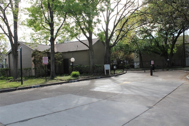 10047 Westpark Dr Unit 70, Houston, TX 77042 - view of side of home featuring fence