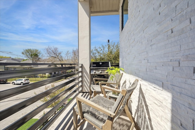 balcony featuring a grill