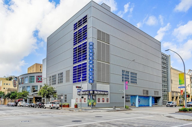 view of building exterior