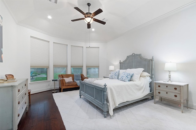 bedroom with crown molding, visible vents, ceiling fan, light wood-style floors, and recessed lighting