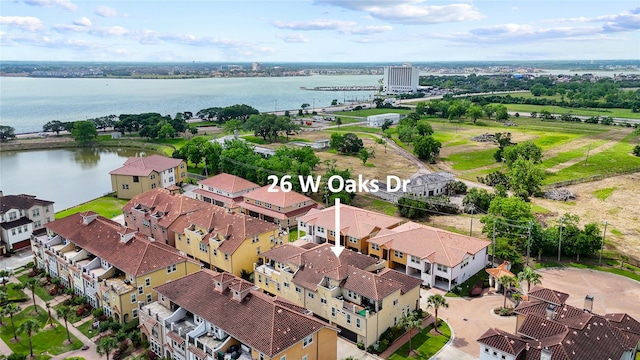 26 W Oaks Dr, Houston, TX 77058 - aerial view featuring a water view